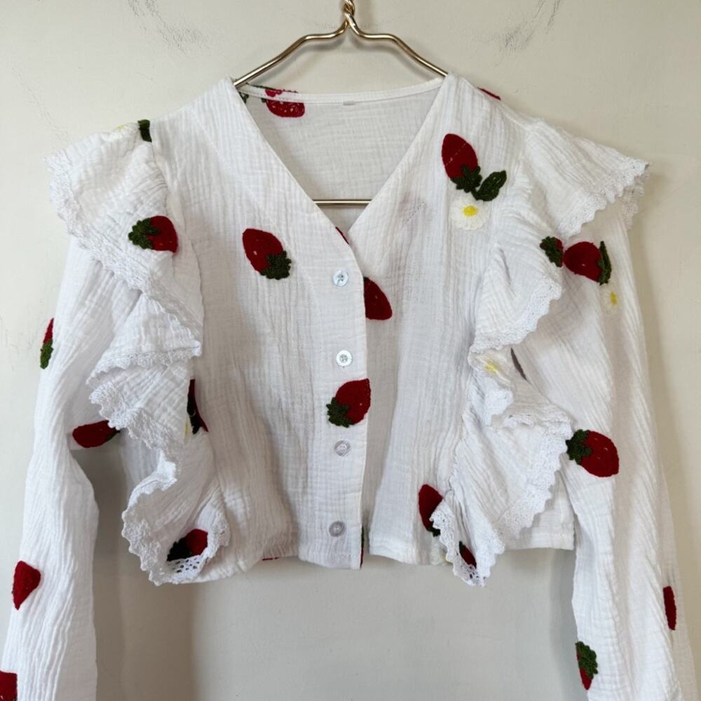 Berry Sweet Strawberry Daisy Embroidered Gauzy Cotton Ruffle Cropped Blouse S - Picture 7 of 11